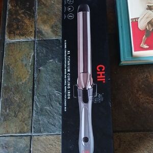 CHI XL Titanium Curling Iron in Rose Gold.    D